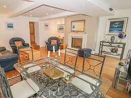 Park Road Apartment