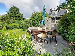 1 Cheriton Row
