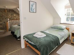 Middle Cottage