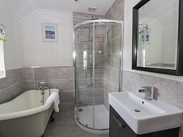 Dewi Villa