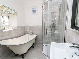 Dewi Villa
