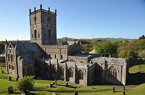 The Old Farmhouse Kitchen