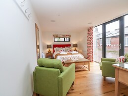 Lakeside Village Lodges & The Potting Shed