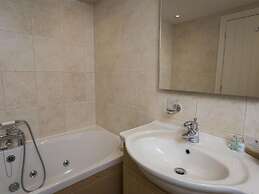 4 Keeper's Cottage, Hillfield Village
