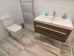 Shore Beats Work - Capenwray 10