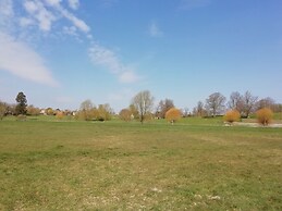 3 Painters Field