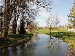 3 Painters Field