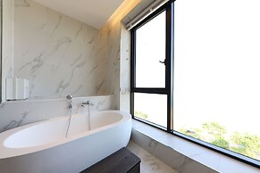 Brown Dot Hotel Jungja Beach