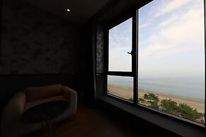 Brown Dot Hotel Jungja Beach