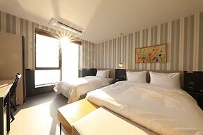 Brown Dot Hotel Jungja Beach