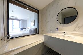 Brown Dot Hotel Jungja Beach