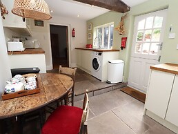 2 Ashby Place