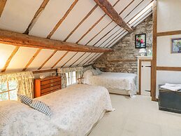 Lower Dolgenau- The Cottage