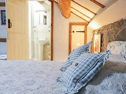 Lower Dolgenau- The Cottage