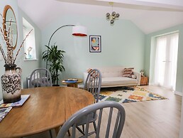 Robin's Nest Cottage