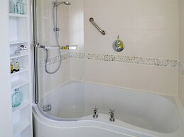 Blue Skye, 17 Talisker Walk