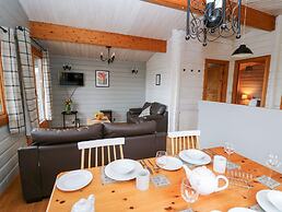 Snowy Owl Lodge