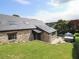 Ysgubor Tyddyn Isaf