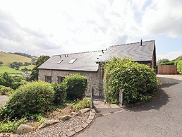 Ysgubor Tyddyn Isaf