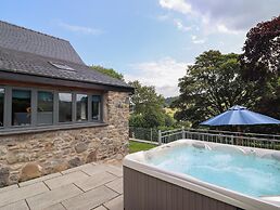 Ysgubor Tyddyn Isaf