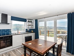 Haka Lodge