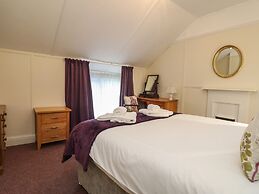 4 Rose Cottages