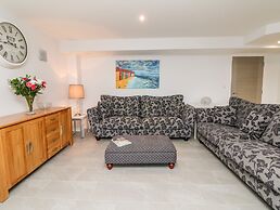 1 Arlington Villas