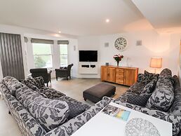1 Arlington Villas