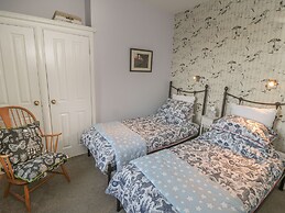 Apartment 4