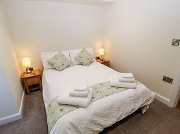 1 Barn Cottages