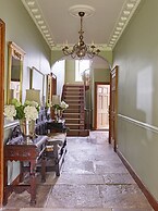Gitcombe House
