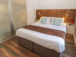 Over-under Cottage