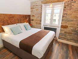 Over-under Cottage