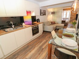 Over-under Cottage