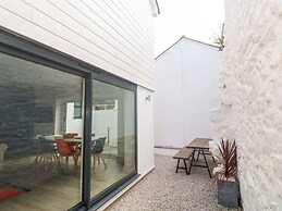 21 Alverton Street