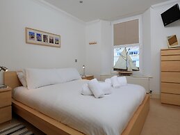 2 Embankment House
