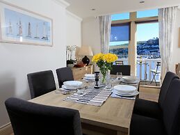 2 Embankment House