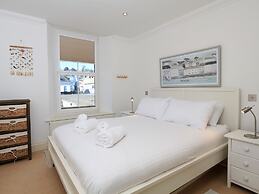 2 Embankment House