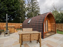 Halmore Pod