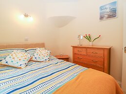 8 Coastguard Cottages