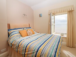 8 Coastguard Cottages