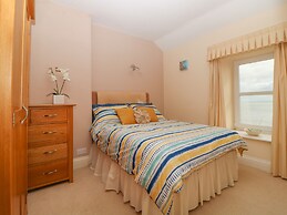 8 Coastguard Cottages