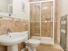 Trevena Lodge