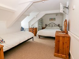 Trevena Lodge