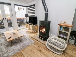5 Lake House