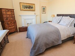 Whinstones at 4 The Villas