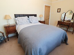 Whinstones at 4 The Villas