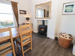 Whinstones at 4 The Villas