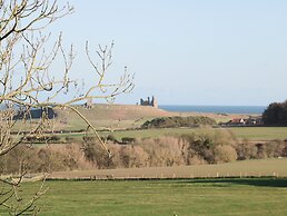 Whinstones at 4 The Villas