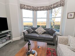 Whinstones at 4 The Villas